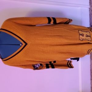 Hot Topic Hufflepuff sweater size M